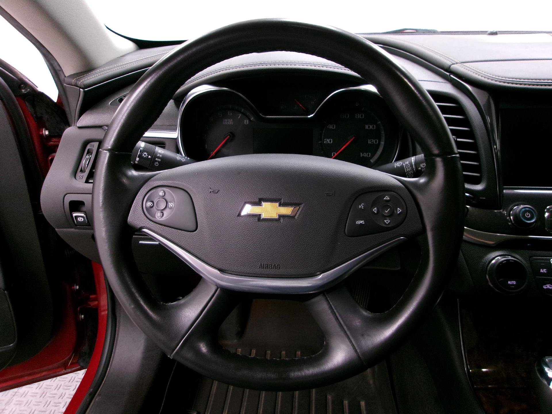 Used 2014 Chevrolet Impala LT w/ Convenience Package FWD image 6