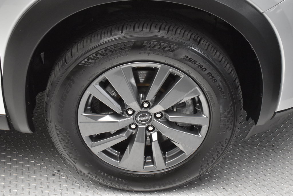Used 2025 Nissan Pathfinder SV AWD/4WD image 35
