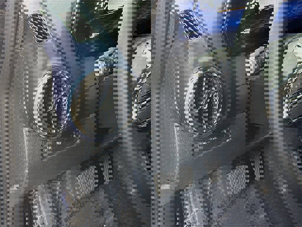 New 2026 Chevrolet Equinox EV LT image 5