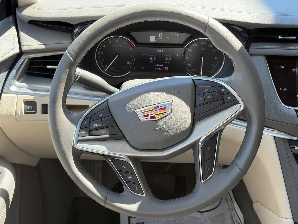Certified 2023 Cadillac XT5 Premium Luxury AWD/4WD image 11
