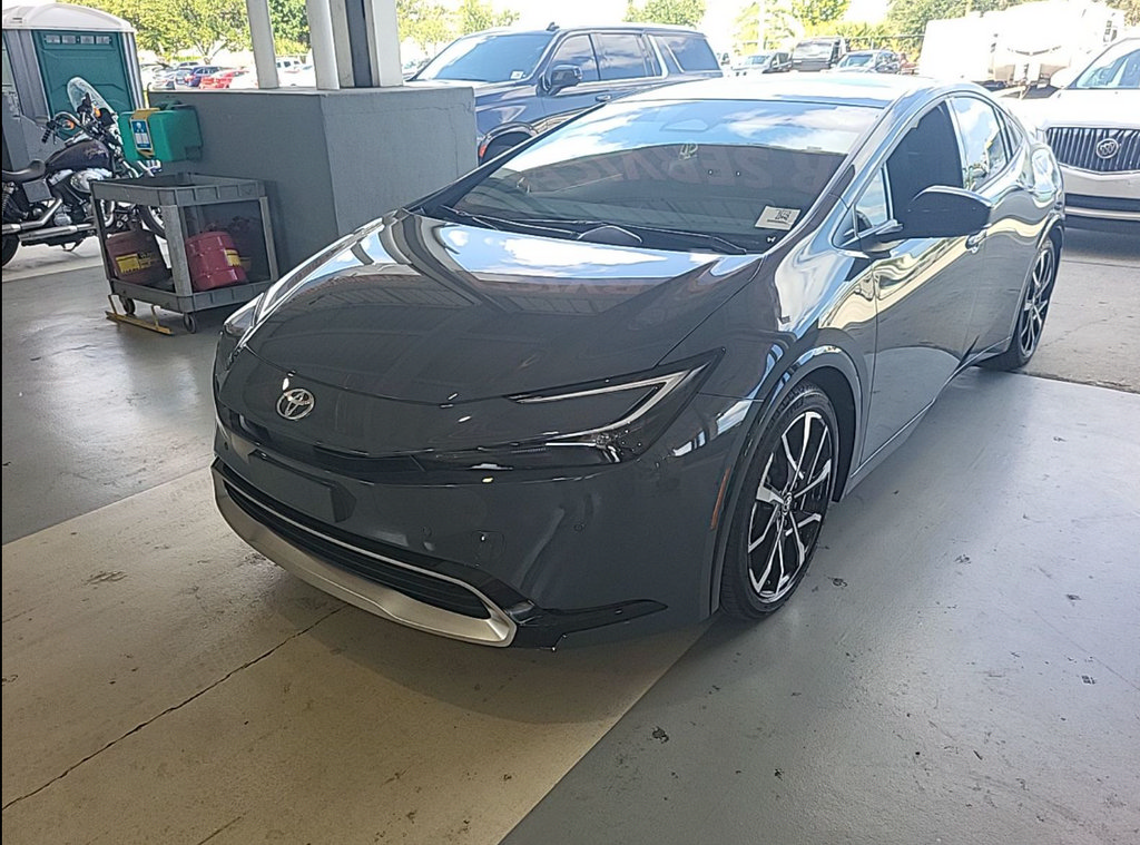 Used 2025 Toyota Prius Plug-In Hybrid FWD image 1