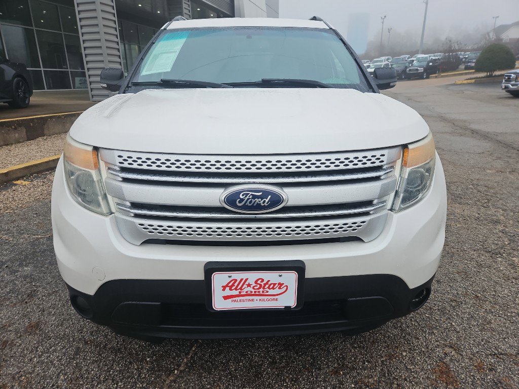 Used 2015 Ford Explorer XLT w/ Equipment Group 202B image 2