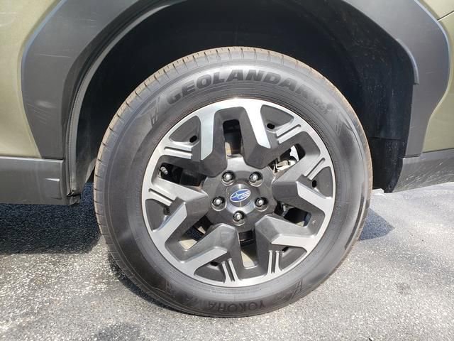 Certified 2025 Subaru Forester Premium AWD/4WD image 20