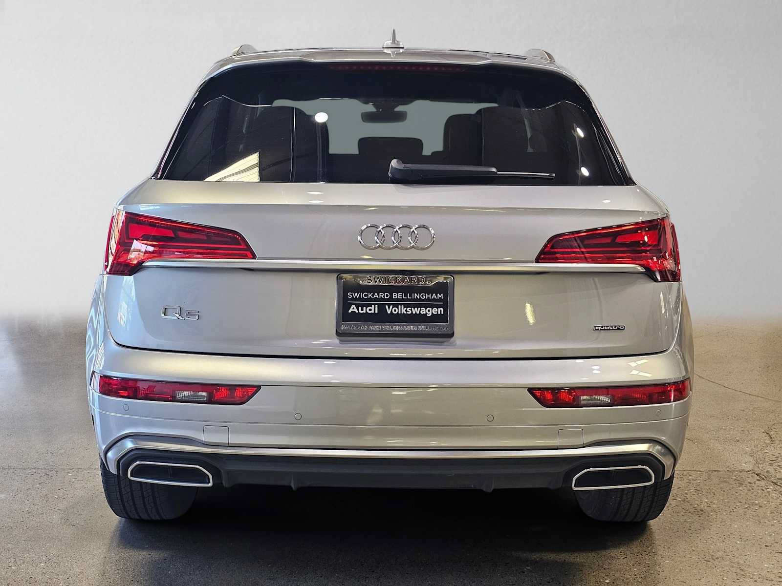 Used 2023 Audi Q5 2.0T Premium Plus w/ Premium Plus Package AWD/4WD image 4