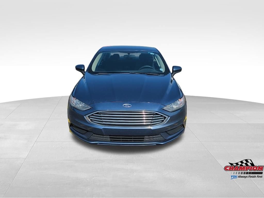 Used 2018 Ford Fusion SE w/ Fusion SE Technology Package FWD image 9
