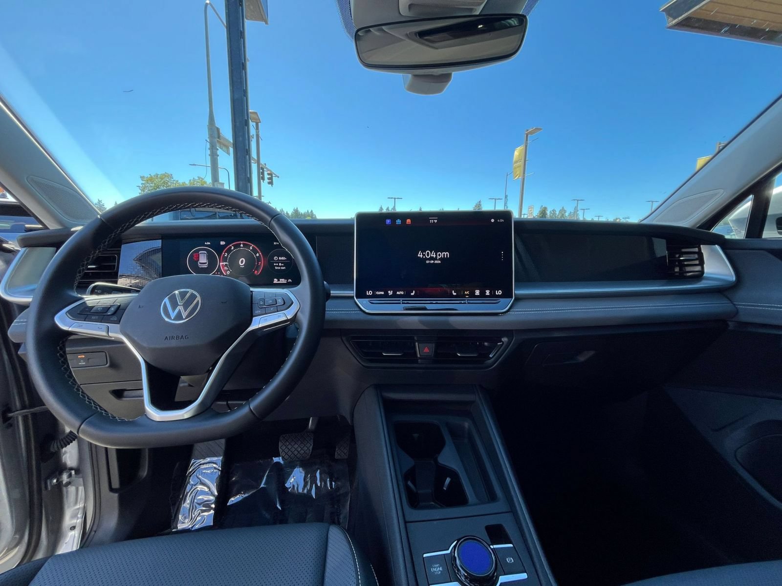 Used 2026 Volkswagen Tiguan SE AWD/4WD image 35