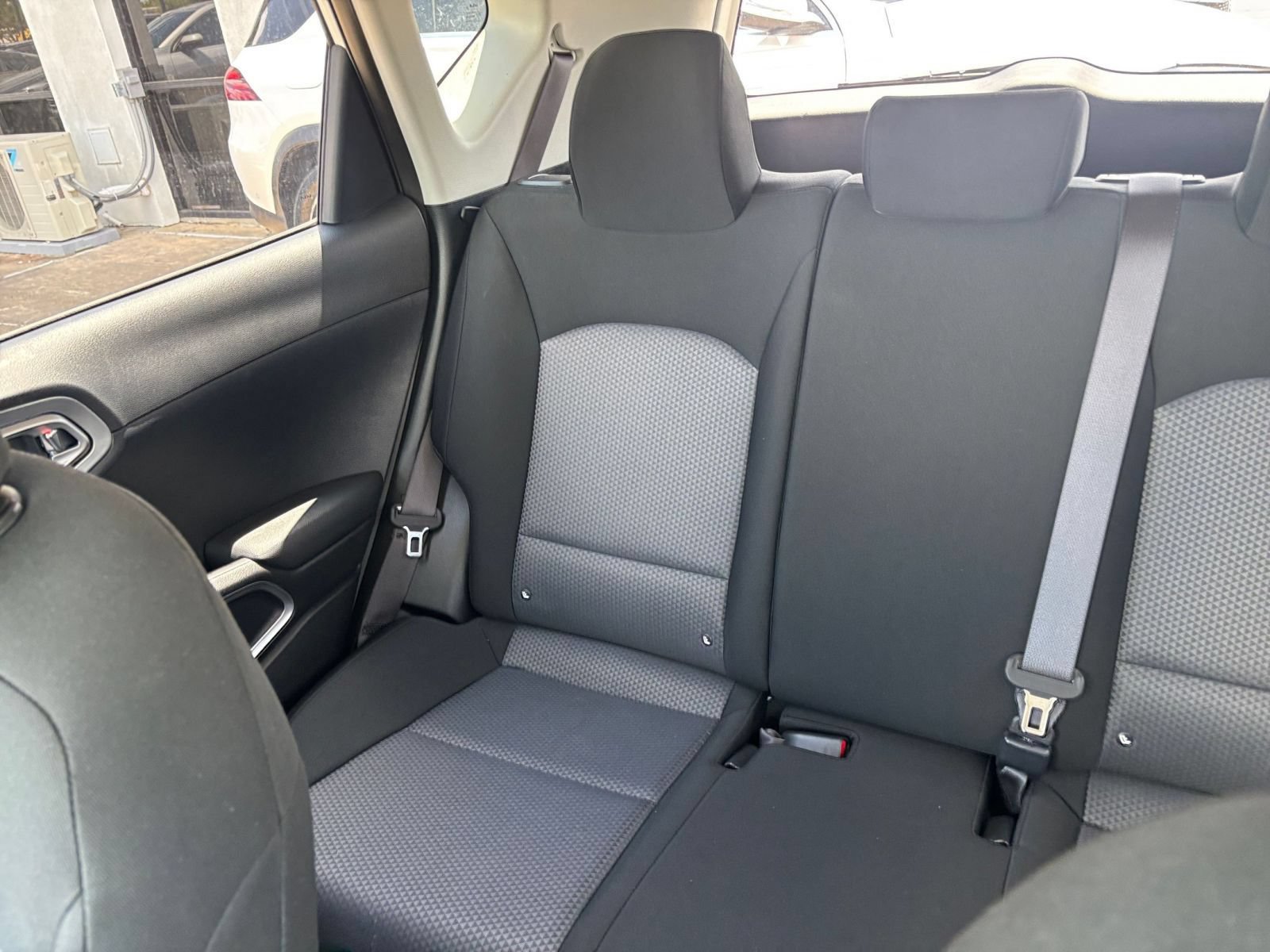Used 2025 Kia Soul LX w/ LX Technology Package FWD image 32