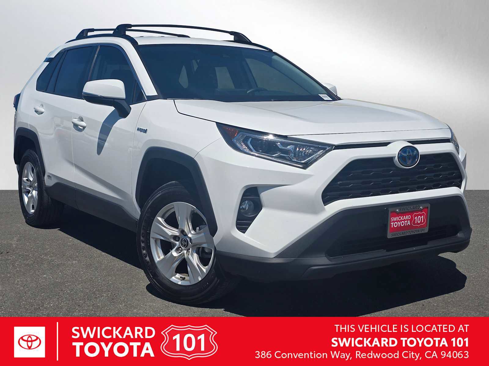 Used 2021 Toyota RAV4 XLE w/ XLE Grade Weather Package