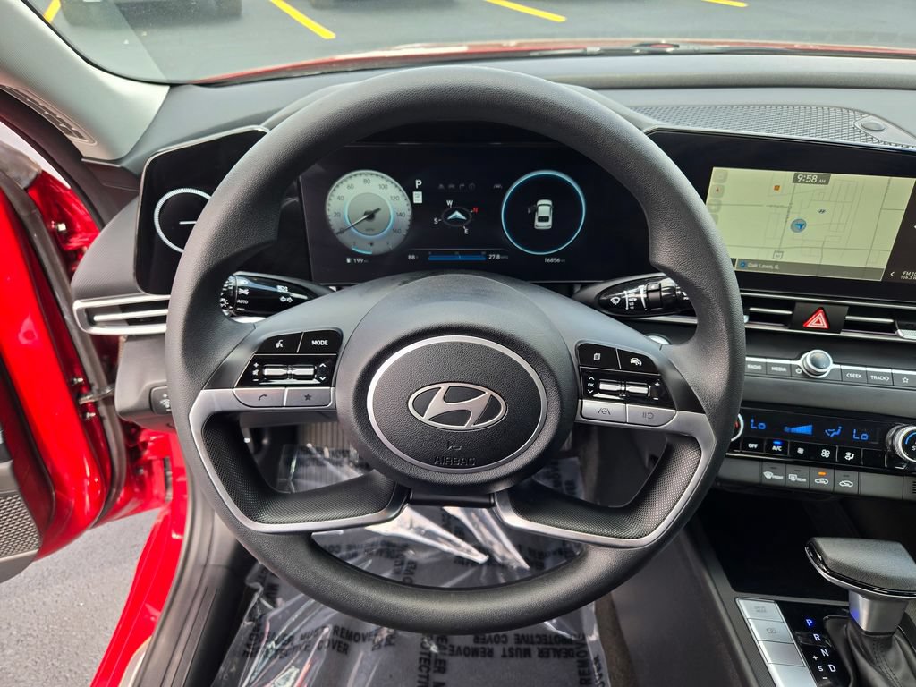 Used 2024 Hyundai Elantra SEL FWD image 38