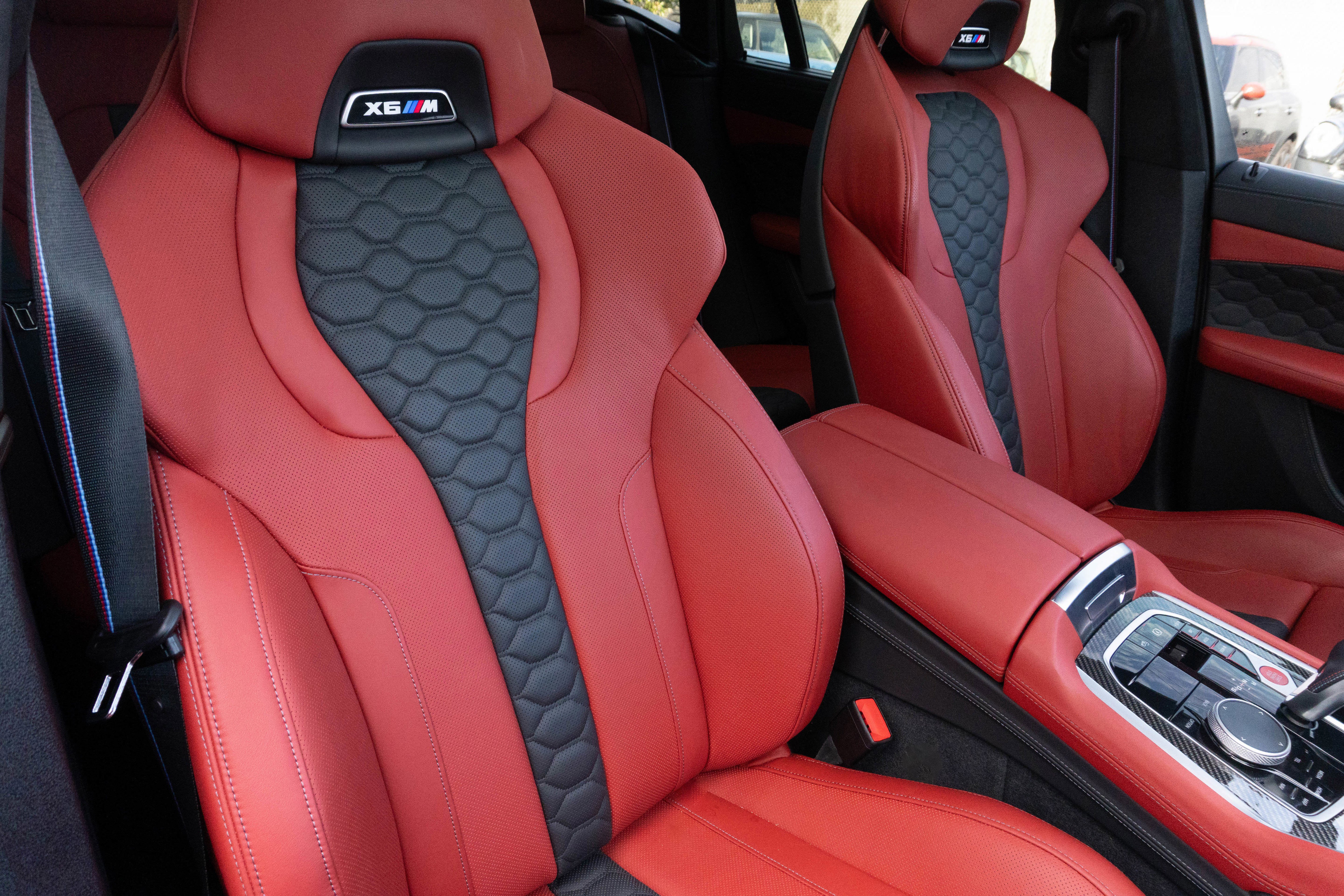 Used 2026 BMW X6 M Competition w/ Executive Package image 12