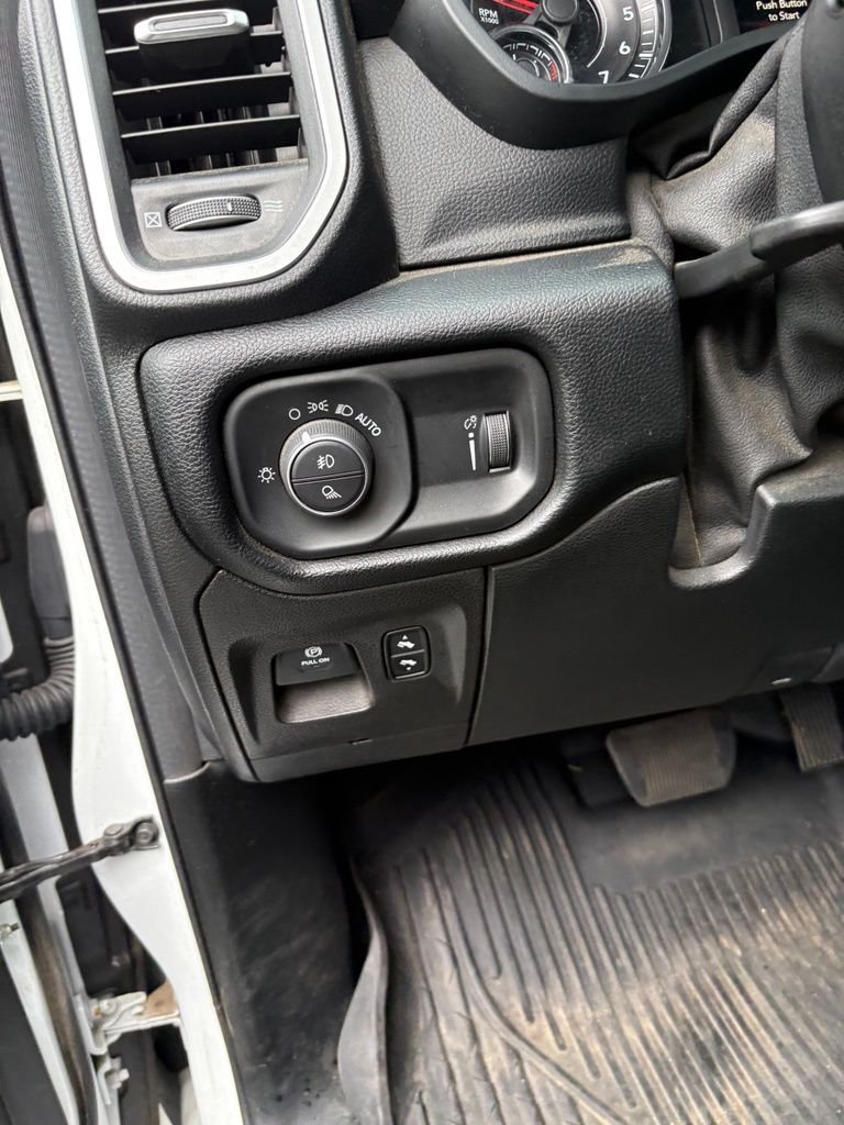 Used 2020 RAM 1500 Big Horn AWD/4WD image 16