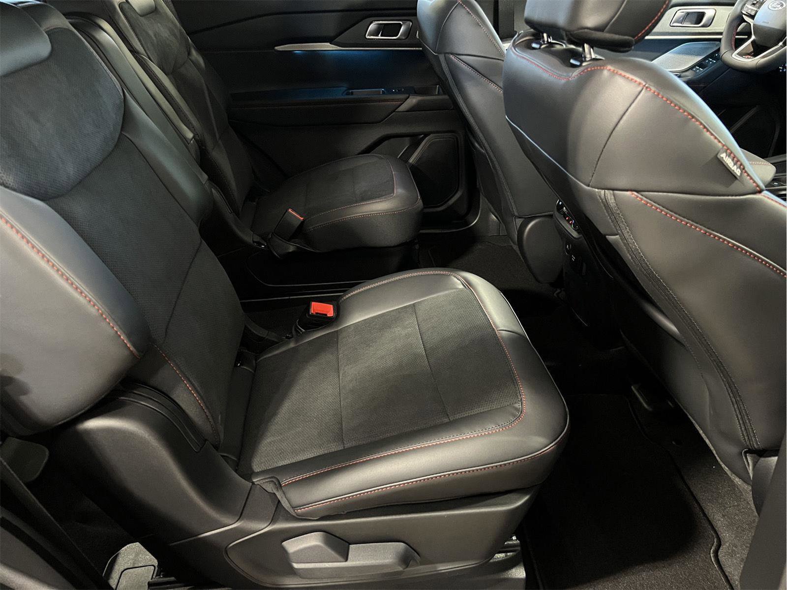 New 2026 Ford Explorer ST AWD/4WD image 14
