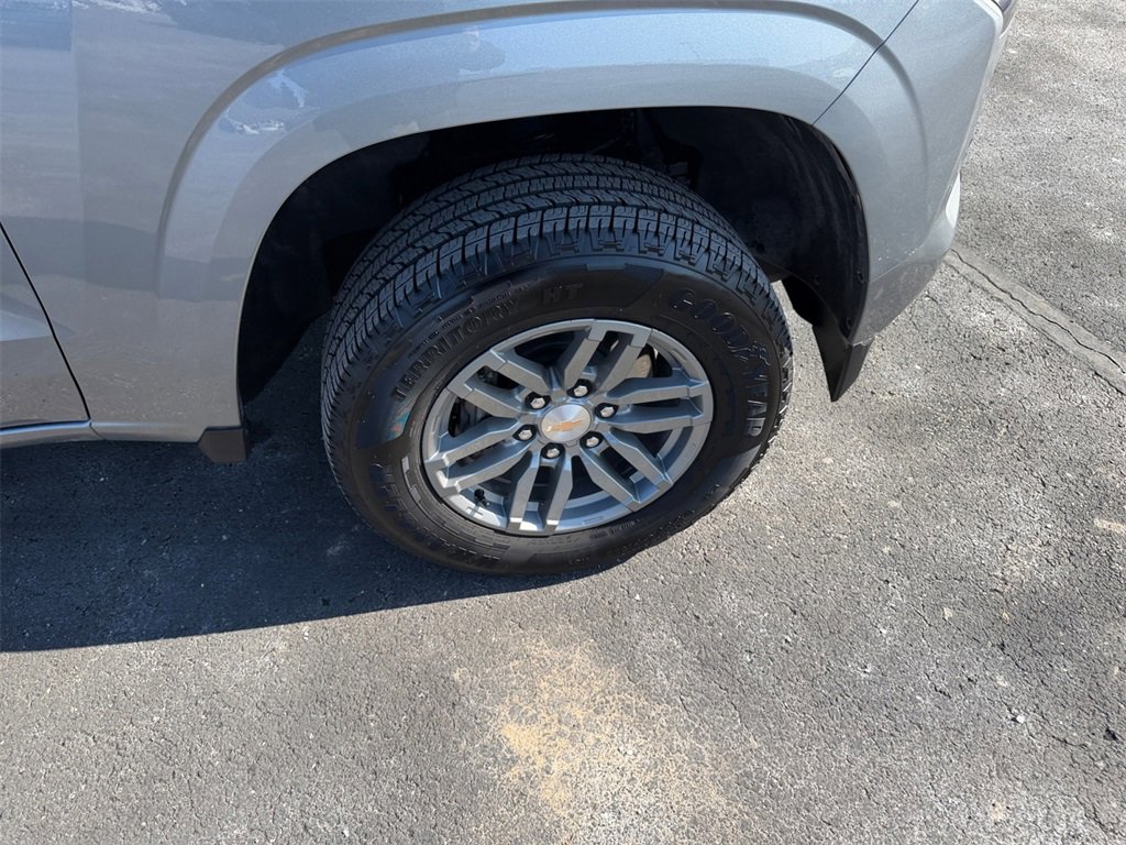 Used 2024 Chevrolet Colorado LT w/ LT Convenience Package II image 30