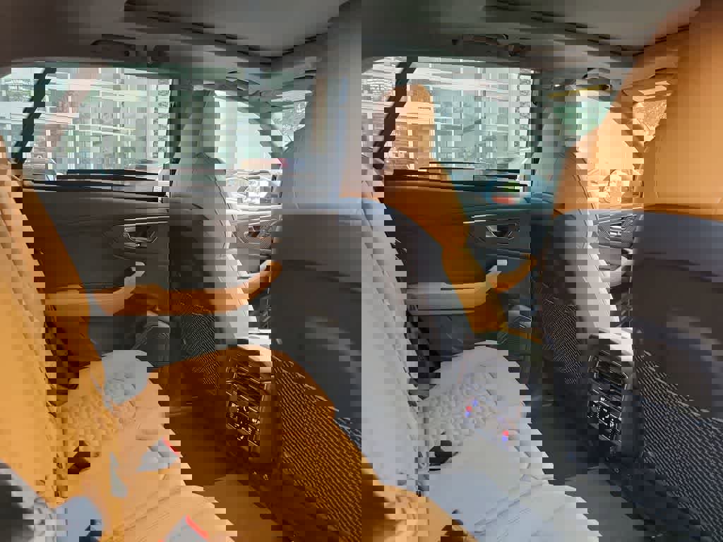 New 2026 Audi RS Q8 performance image 13