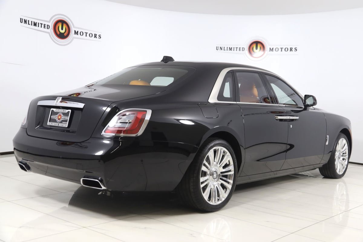 Used 2023 Rolls-Royce Ghost AWD/4WD image 3