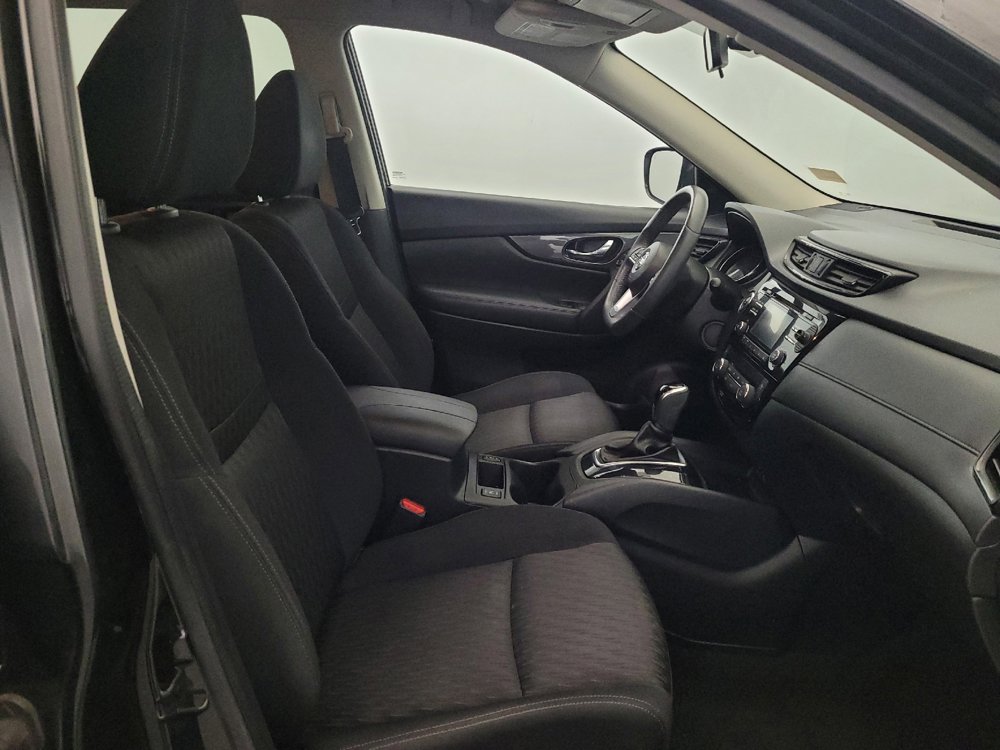 Used 2017 Nissan Rogue SV AWD/4WD image 21