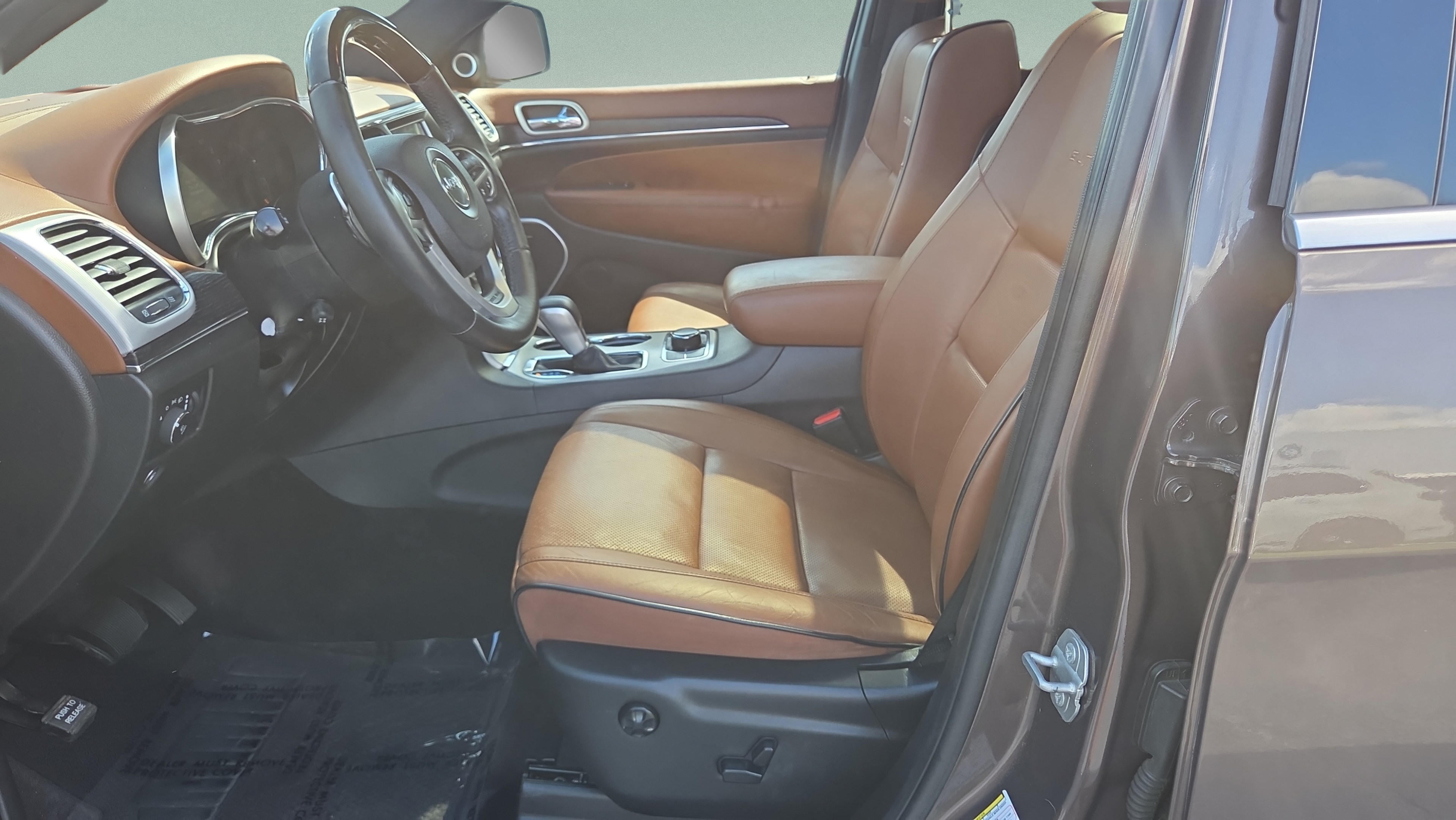 Used 2018 Jeep Grand Cherokee Summit w/ Platinum Series Group AWD/4WD image 9
