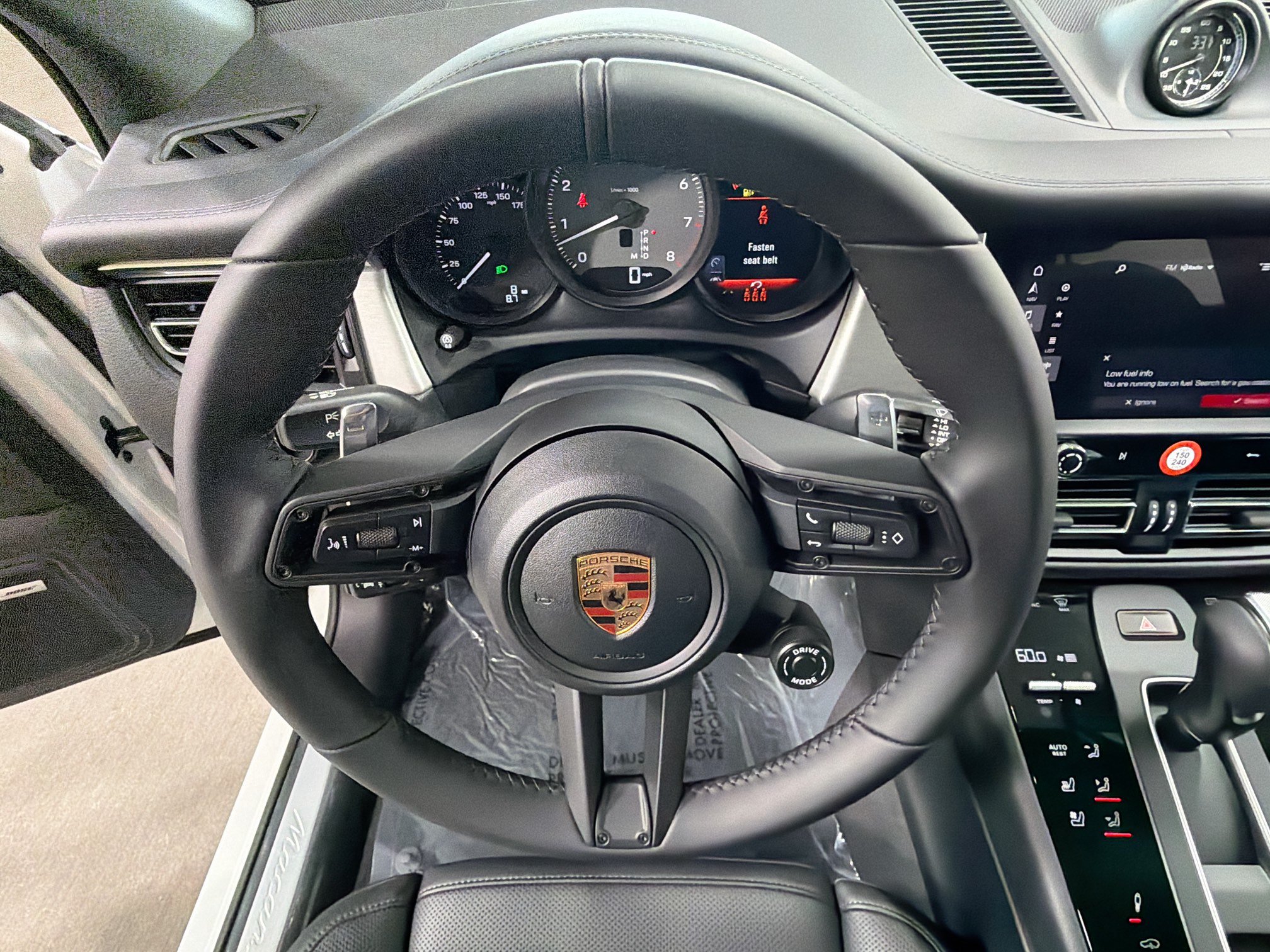 Certified 2026 Porsche Macan S AWD/4WD image 39