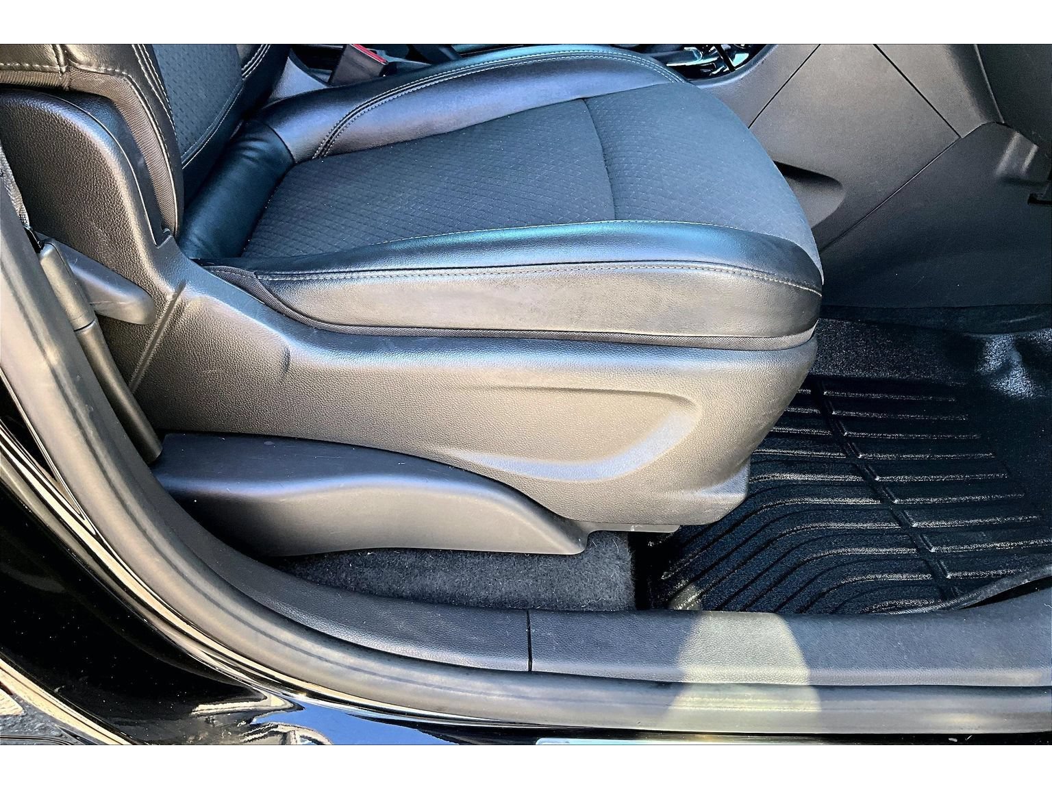 Used 2019 Buick Encore Preferred FWD image 50