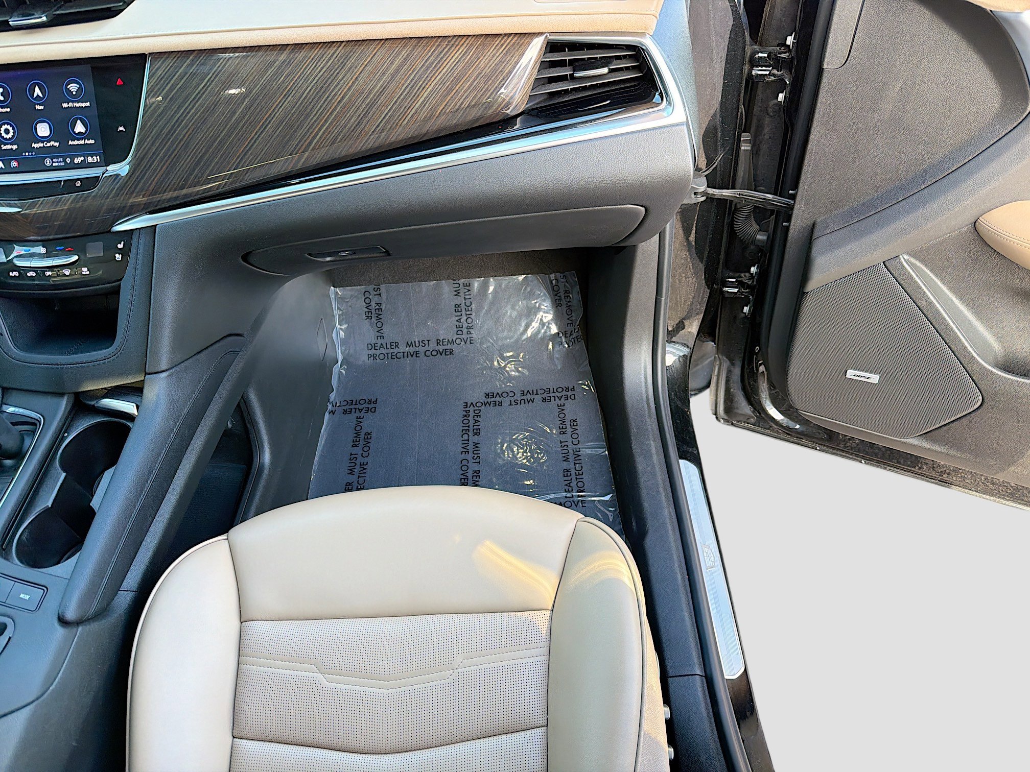 Used 2024 Cadillac XT6 Premium Luxury w/ Platinum Package AWD/4WD image 18