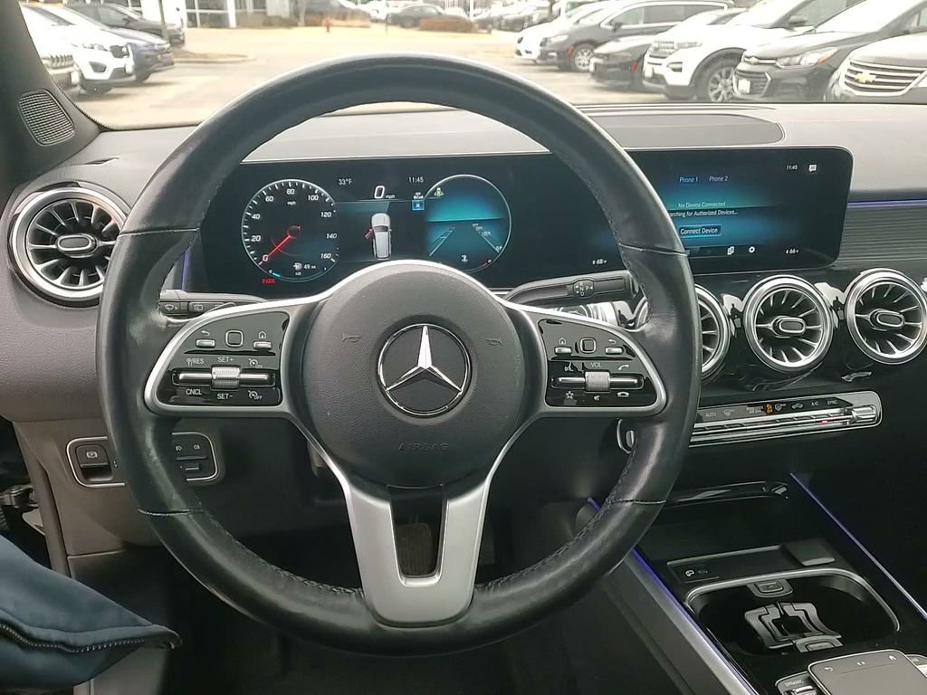 Used 2023 Mercedes-Benz GLB 250 4MATIC image 36