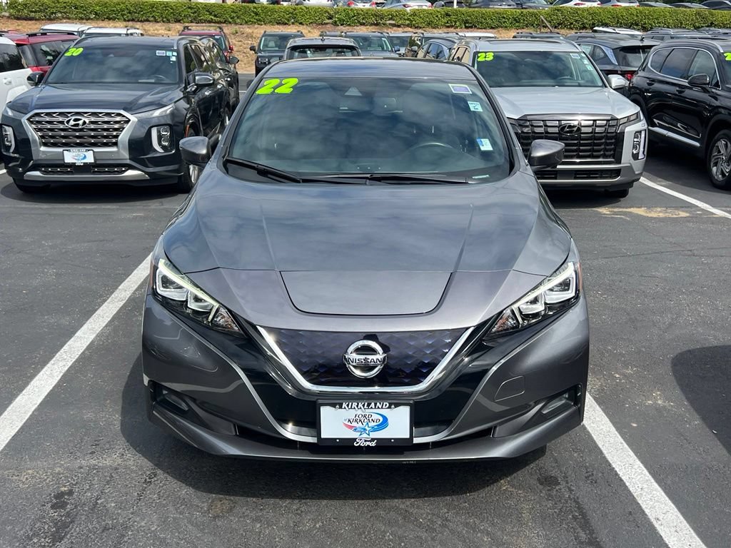 Used 2022 Nissan Leaf SV w/ SV Technology Package FWD image 5