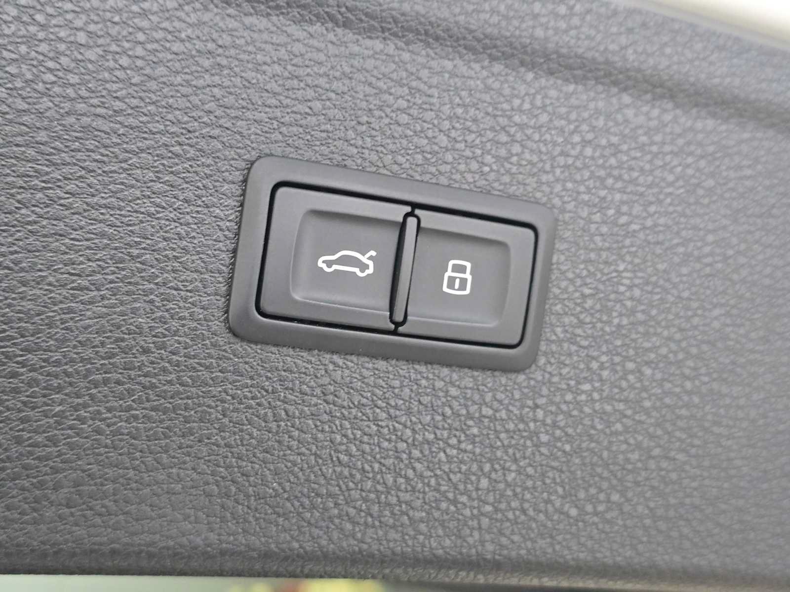 Used 2021 Audi SQ5 Prestige w/ Prestige Package AWD/4WD image 15
