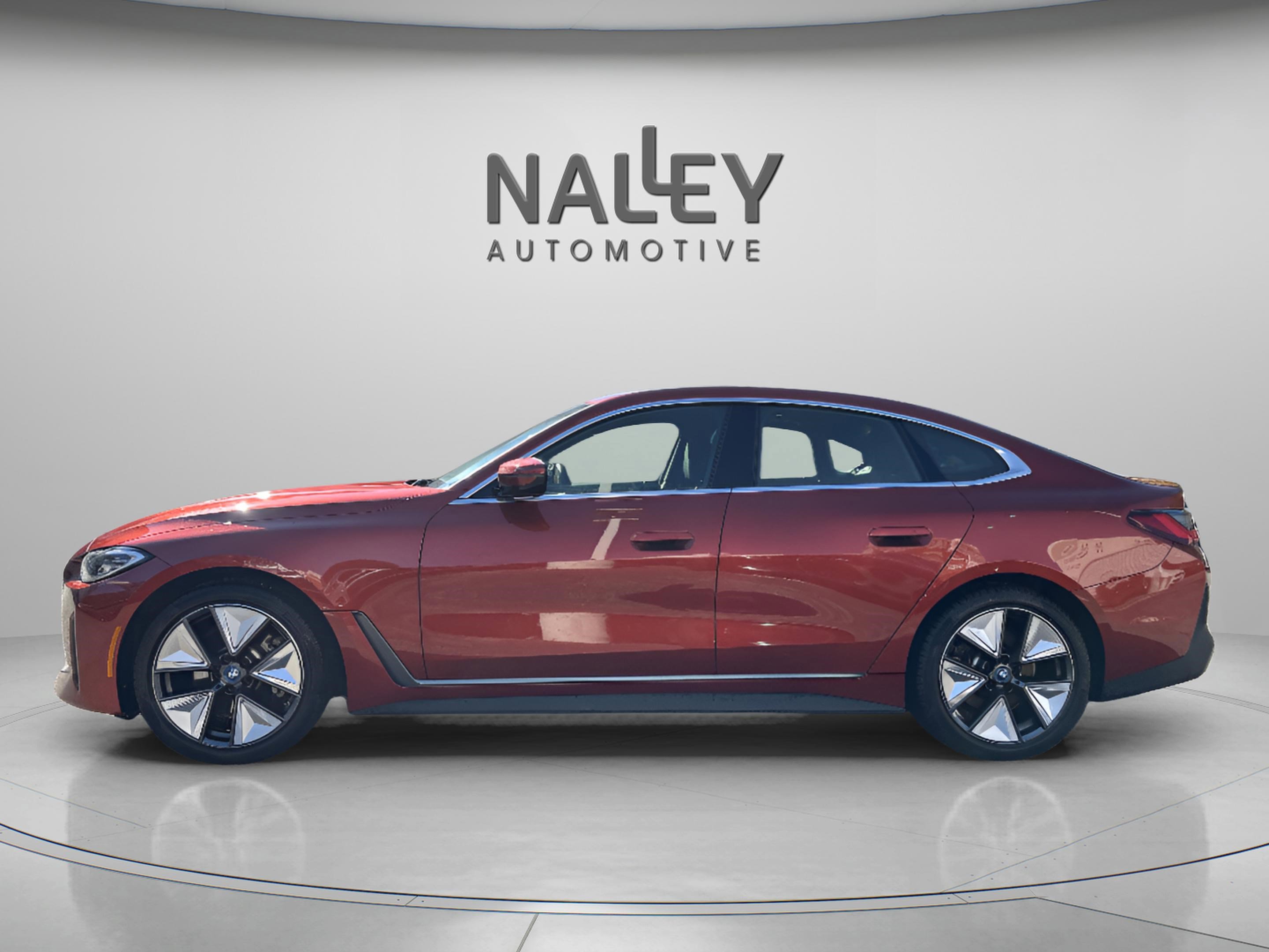 Used 2023 BMW i4 eDrive40 w/ Premium Package image 2