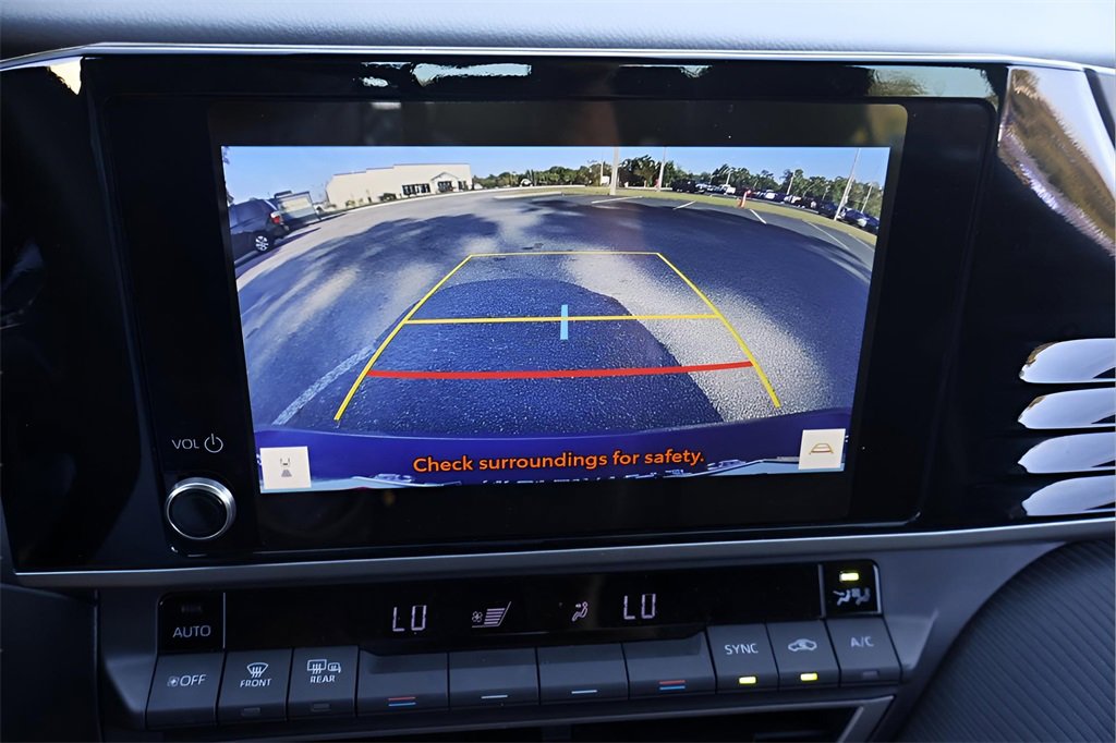 Certified 2025 Toyota Camry SE image 24