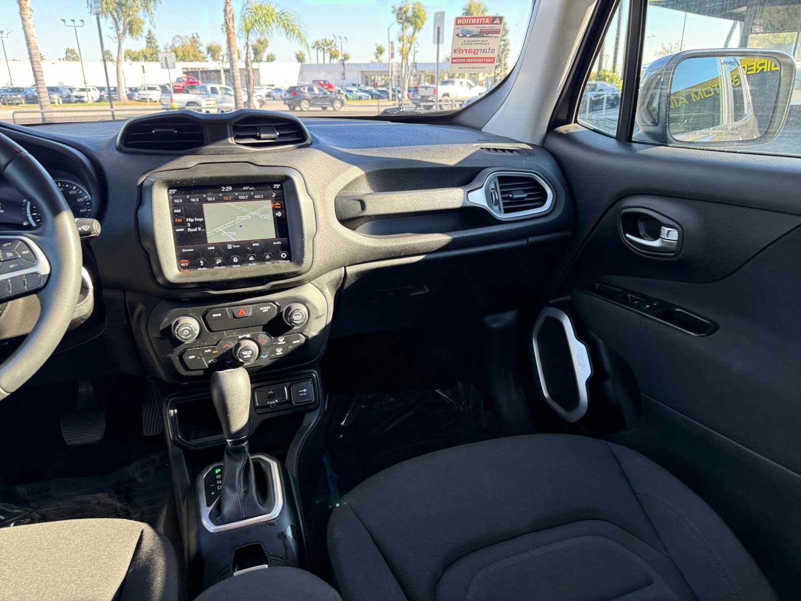 Used 2018 Jeep Renegade Latitude w/ UConnect 8.4 Nav Group image 23