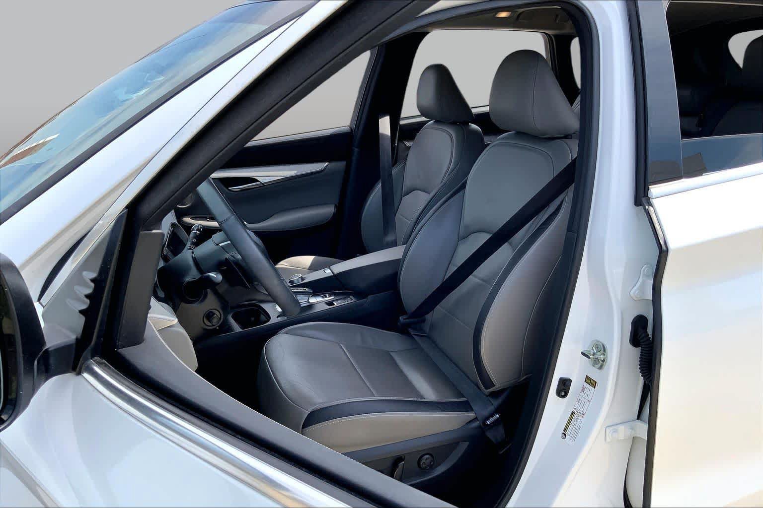 Used 2023 INFINITI QX50 Sensory AWD/4WD image 7