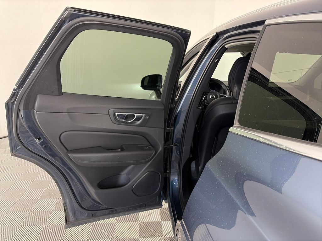 Used 2020 Volvo XC60 T6 Inscription AWD/4WD image 12