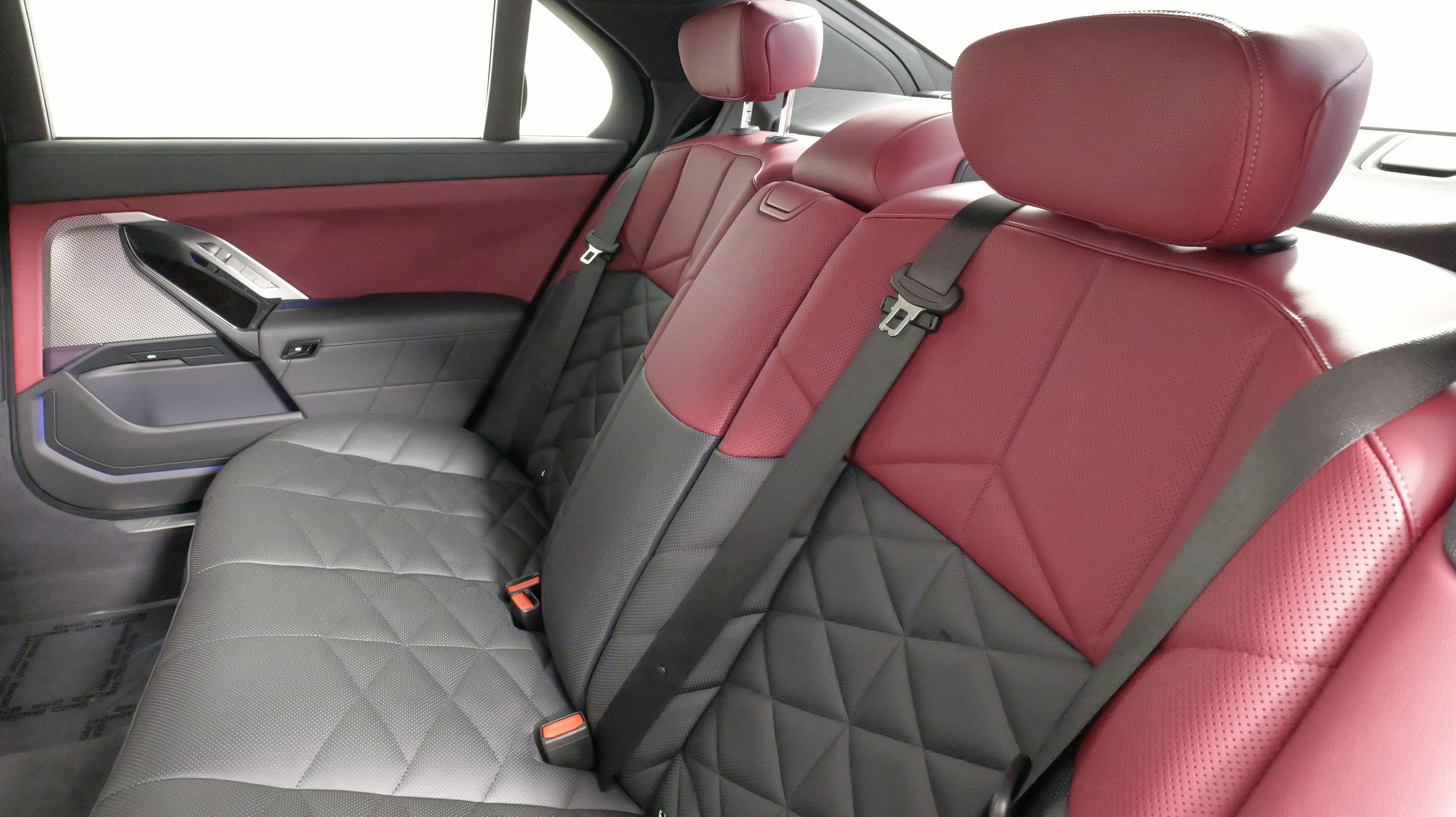 Used 2024 BMW 740i xDrive image 39