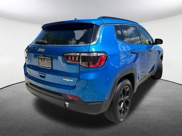 Used 2024 Jeep Compass Latitude AWD/4WD image 17