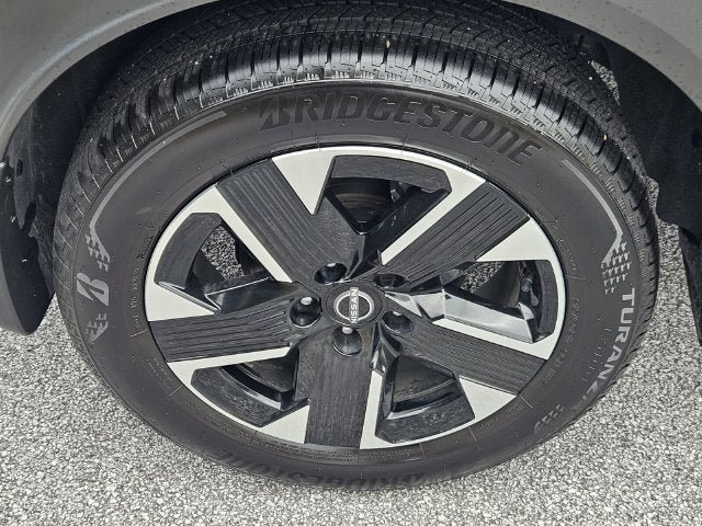 Used 2025 Nissan Kicks SR AWD/4WD image 10