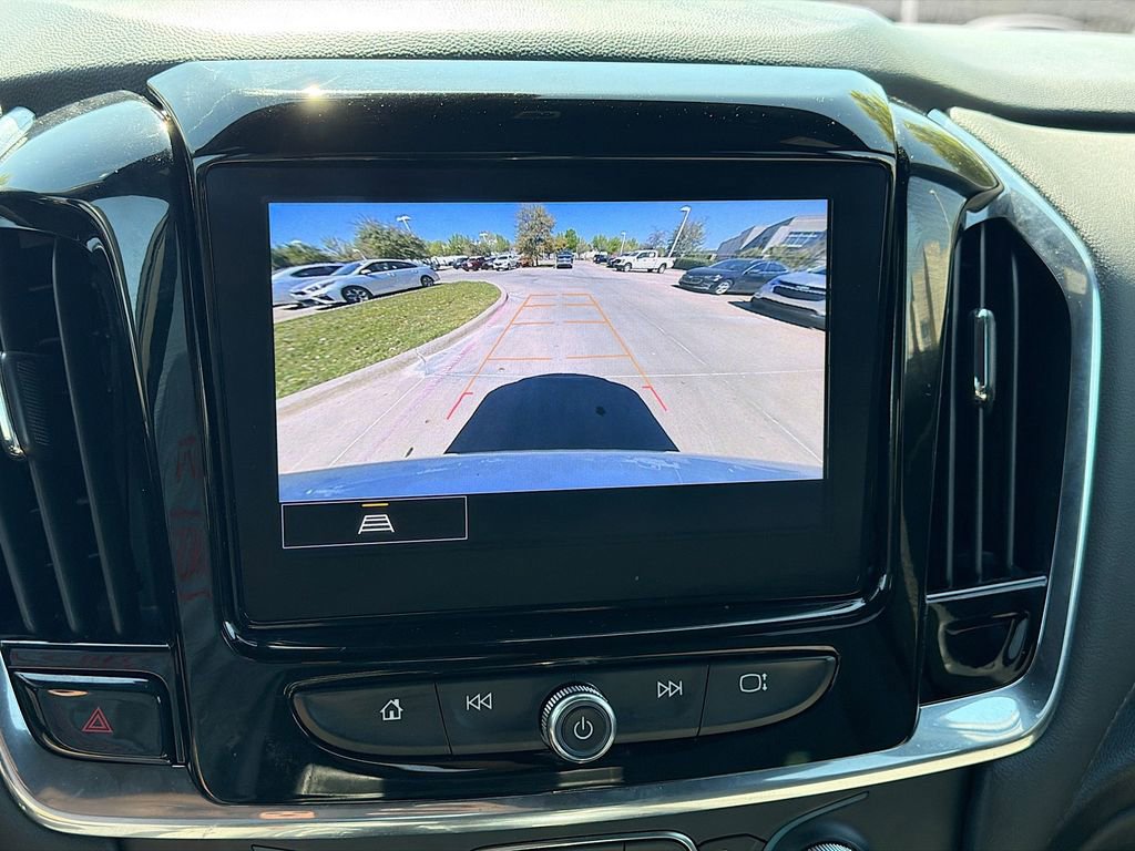 Used 2023 Chevrolet Traverse LT image 13