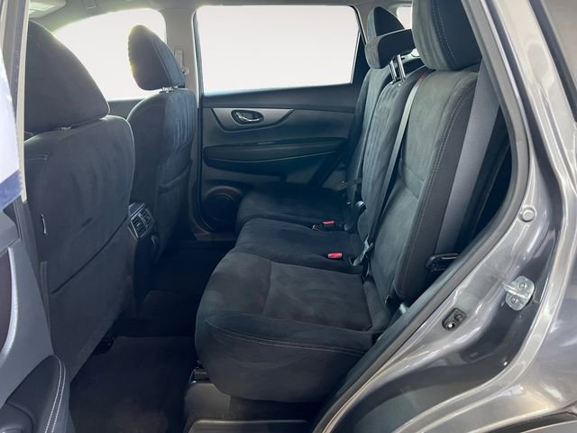 Used 2016 Nissan Rogue SV image 11