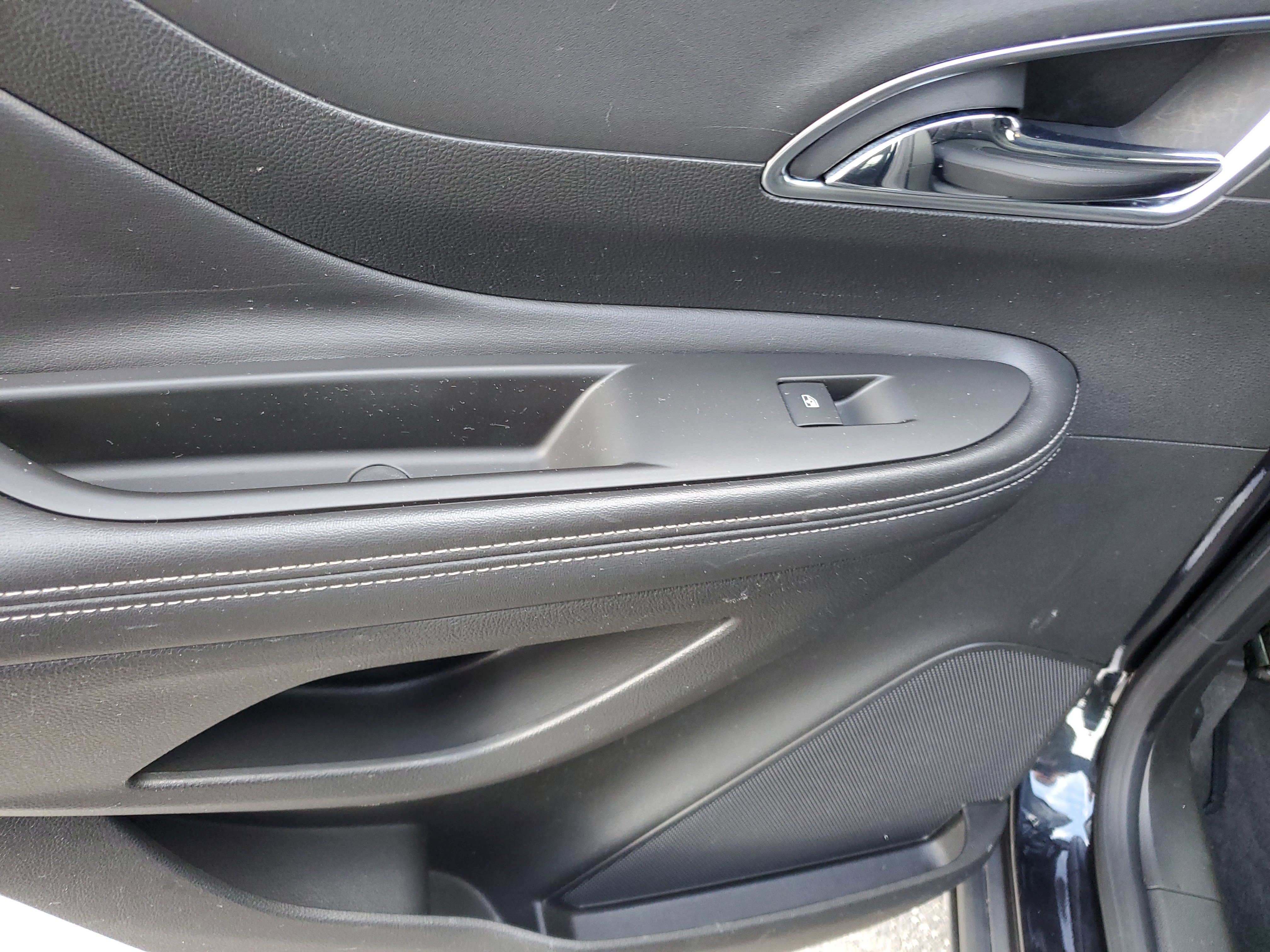 Used 2015 Buick Encore Premium w/ Experience Buick Package image 12