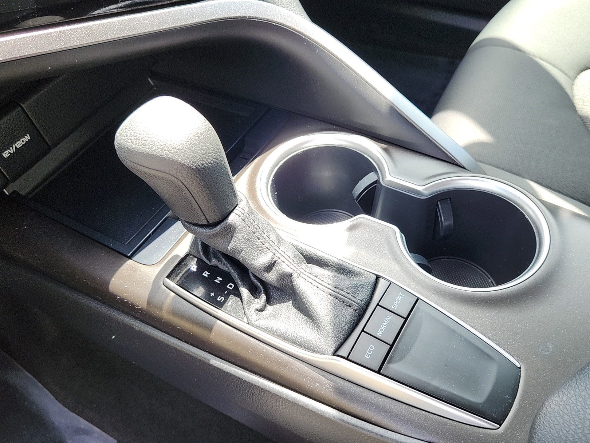 Certified 2022 Toyota Camry LE FWD image 14