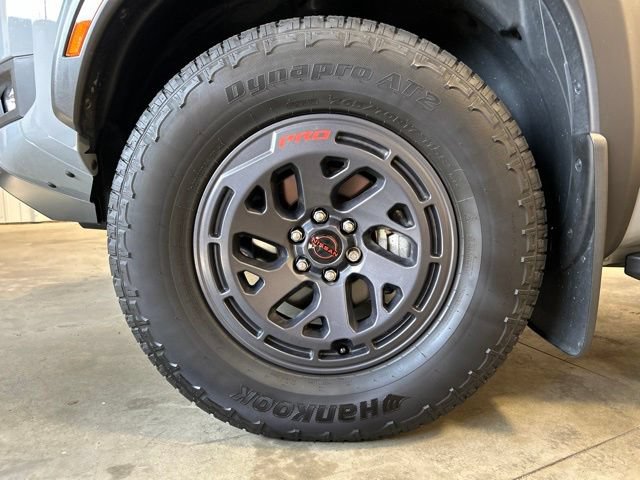 Used 2025 Nissan Frontier PRO-4X w/ Pro Convenience Package AWD/4WD image 10