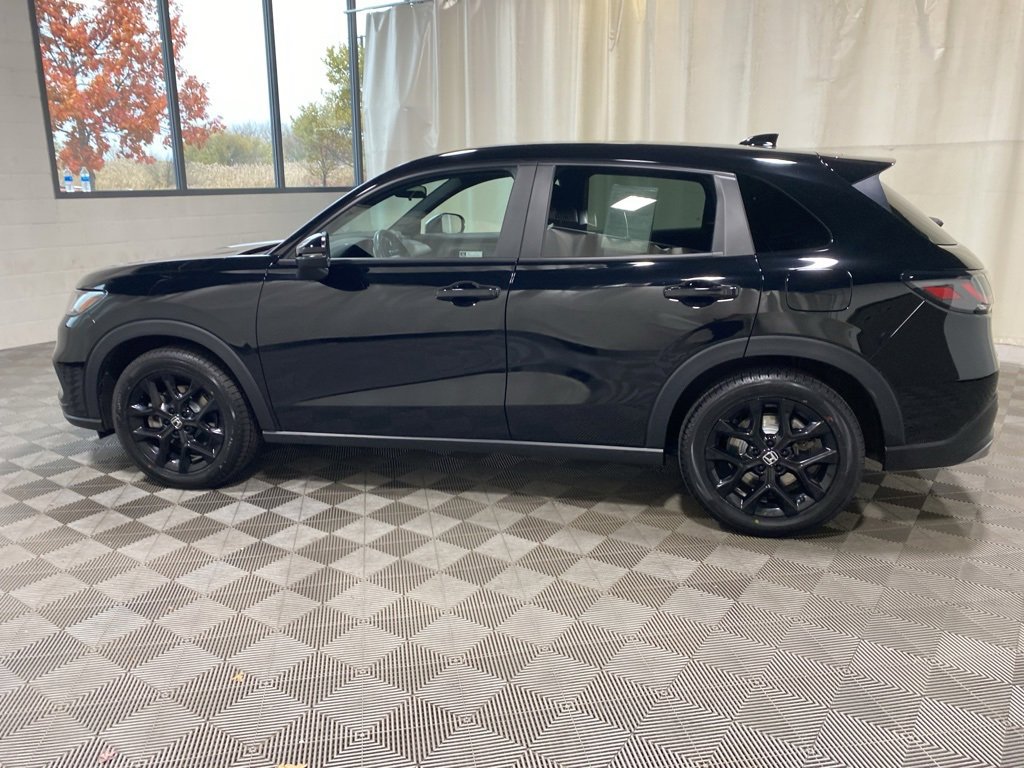 Used 2024 Honda HR-V Sport image 4