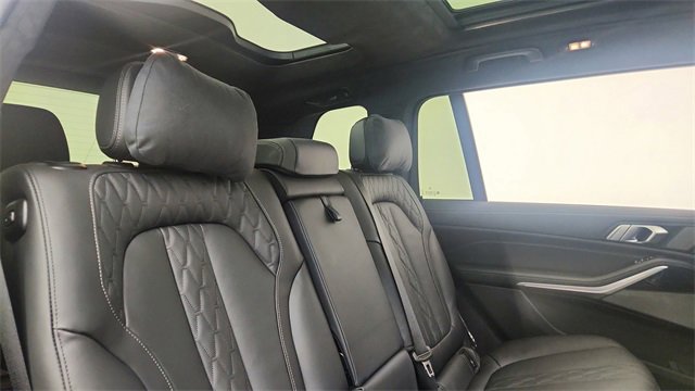 Used 2026 BMW X7 M60i image 26