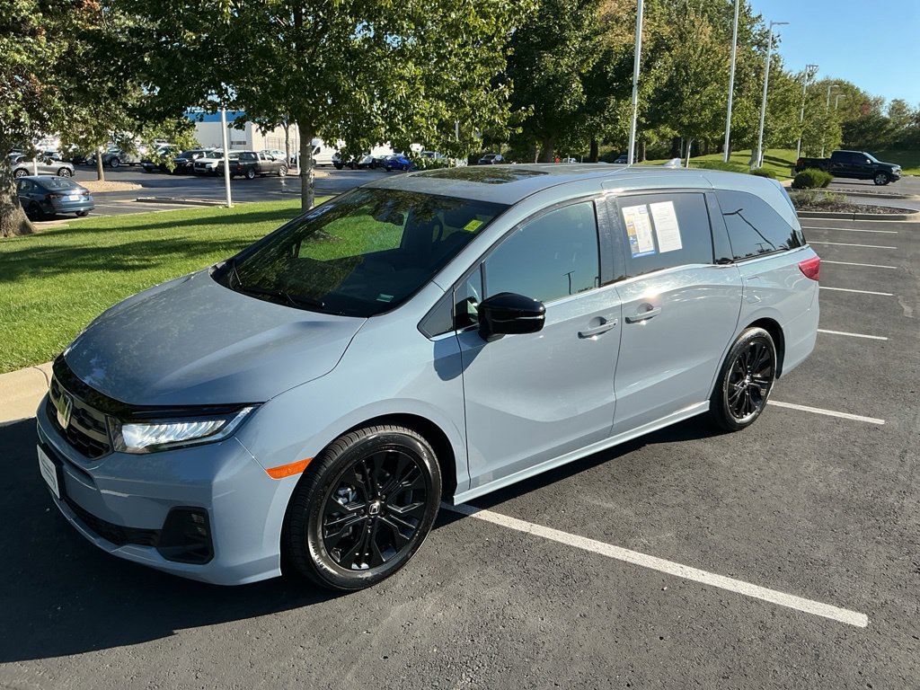 Used 2025 Honda Odyssey Sport-L image 6