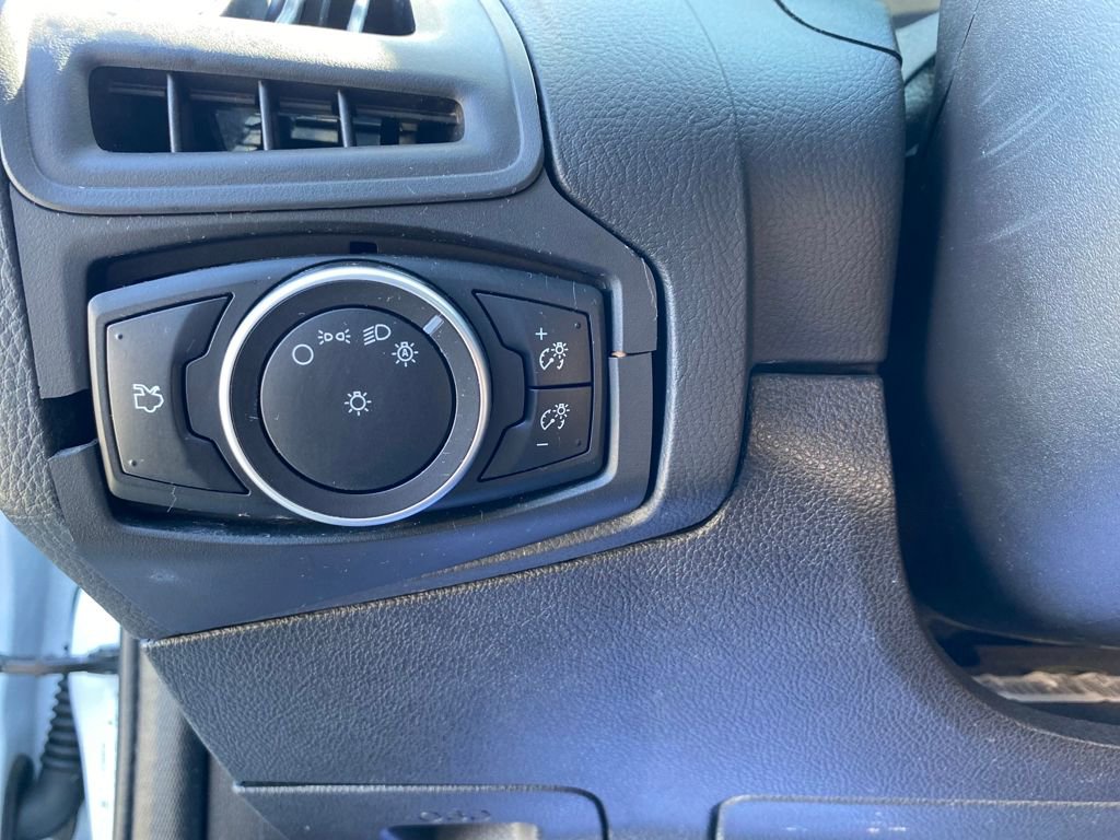 Used 2016 Ford Focus SE image 29