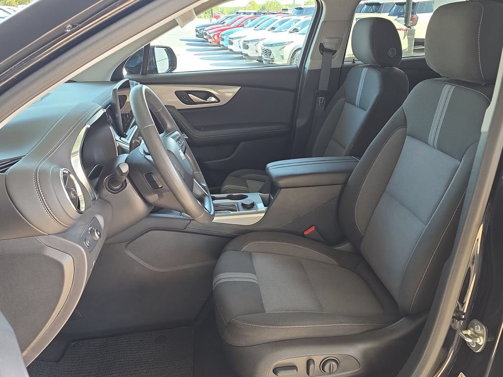 Used 2024 Chevrolet Blazer LT FWD image 19