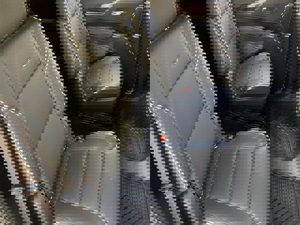 Used 2022 Cadillac Escalade Premium Luxury w/ Performance Package image 13