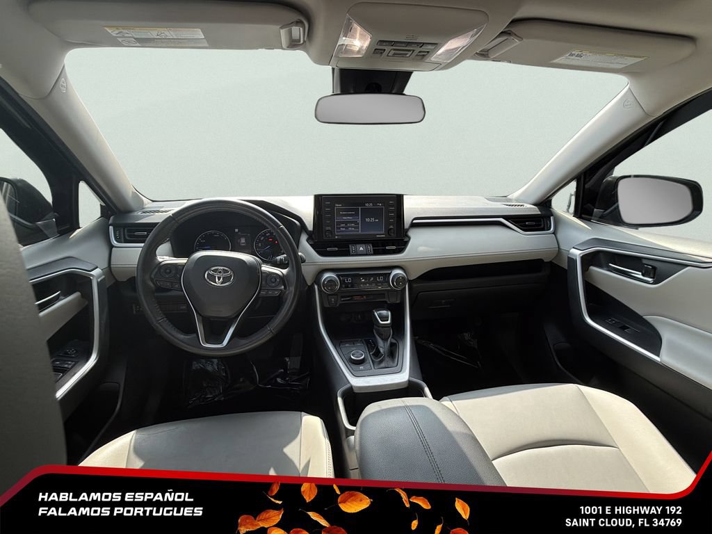 Used 2022 Toyota RAV4 XLE Premium AWD/4WD image 23