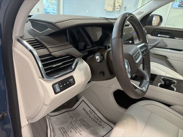 Used 2025 GMC Acadia Denali w/ Super Cruise Package image 26