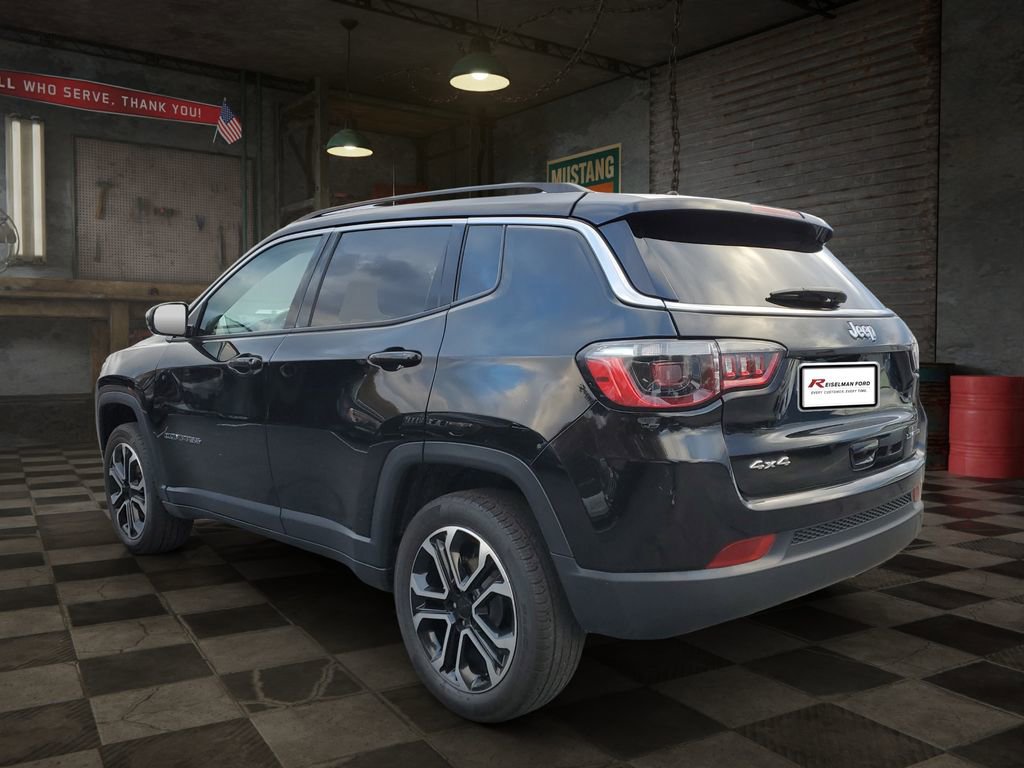 Used 2022 Jeep Compass Limited image 3