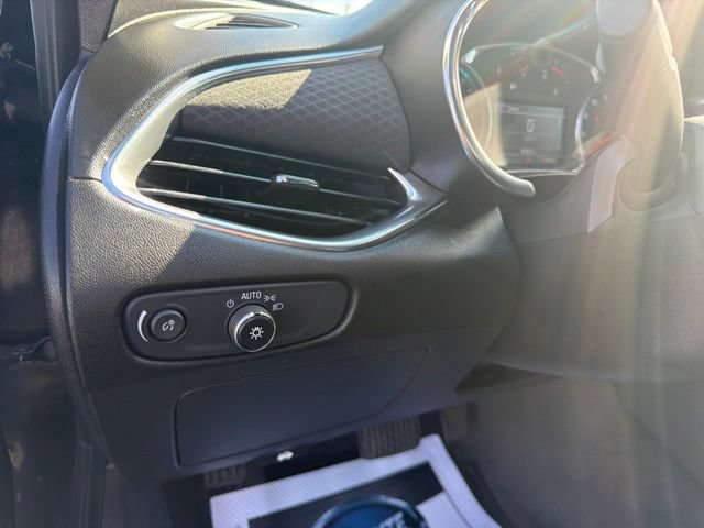 Used 2018 Chevrolet Malibu LT FWD image 29